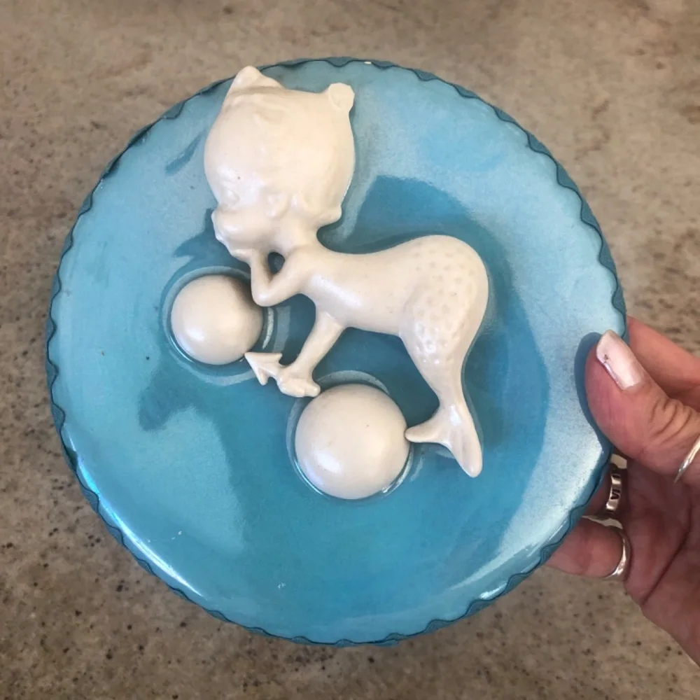 MCM Vintage Mermaid Poking Bubbles Wall Plaque Blue/White - Picture 2 of 8